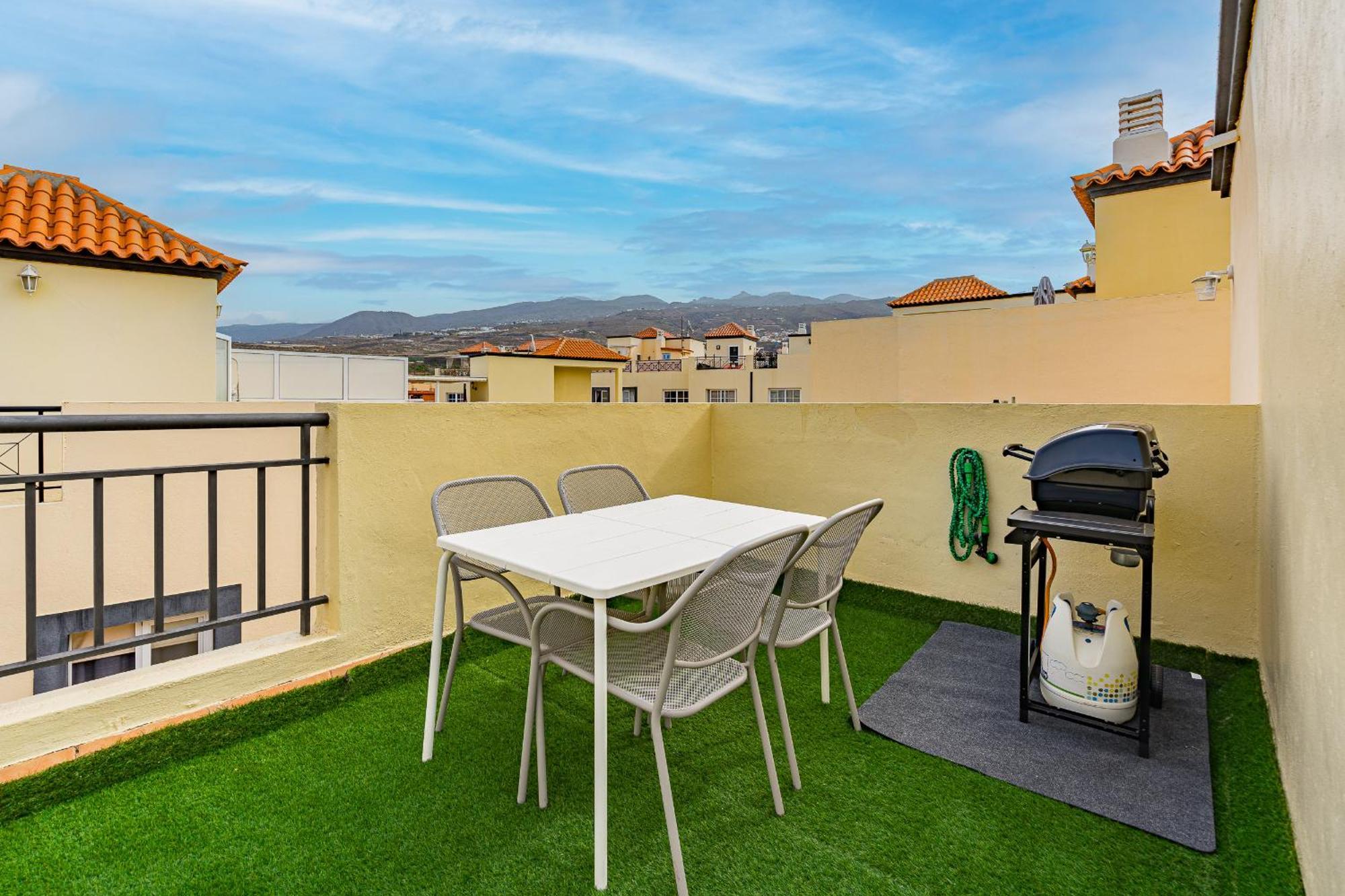 Tropical Views By Sunkeyrents Apartamento