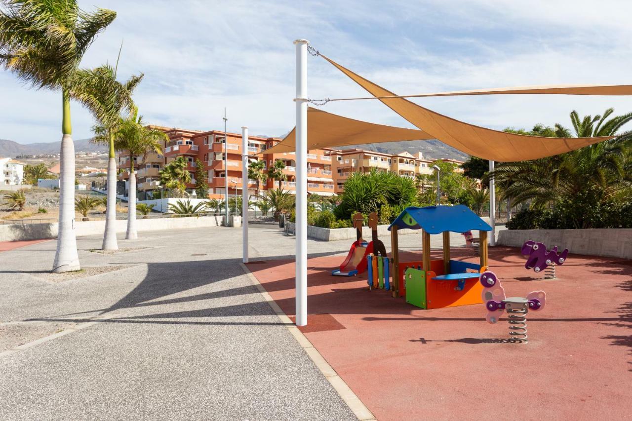 Tropical Views By Sunkeyrents Callao Salvaje